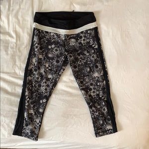 Lululemon cropped leggings size 2